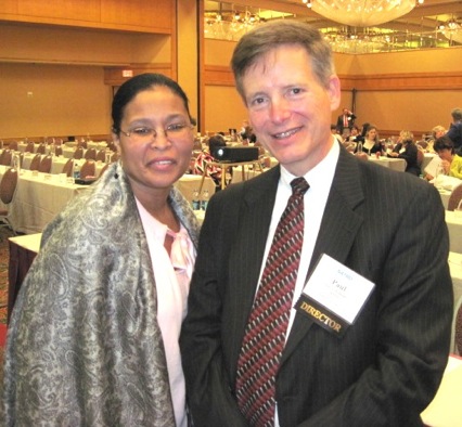 Attendee Rhonda Benton (TX) with SATRO Director Paul Williams